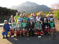 芝桜除草ボランティアの皆さん